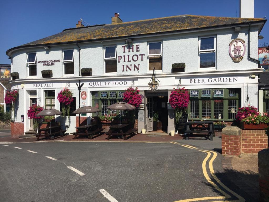 The Pilot Inn Eastbourne Exteriör bild